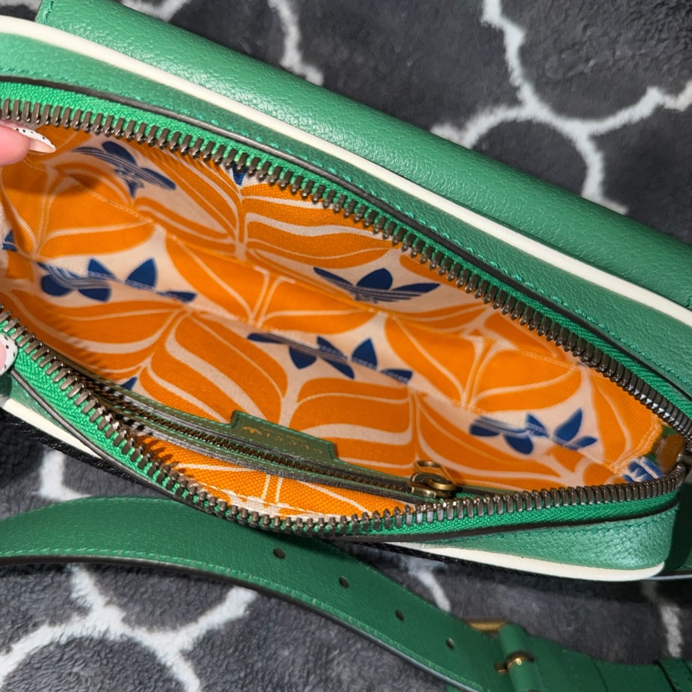 Gucci x Adidas Calfskin Leather Belt Bag - Picture 4 of 8
